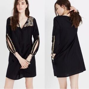 Madewell Embroidered Slit-Sleeve Dress in Black with Pockets